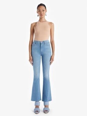 MOTHER High Waisted Weekender Skimp Jeans in Hold My Hand - Size 28